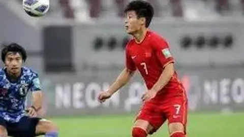 郭晶晶与子女低调逛街，尽显传承霍家三代风范